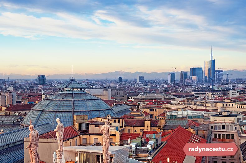 Pohled na Miláno z ptačí perspektivy