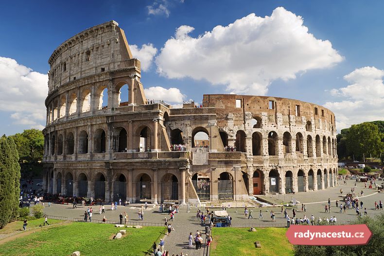 Koloseum je významným symbolem Říma