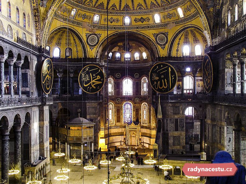 Chrám Hagia Sophia z vnitřního pohledu