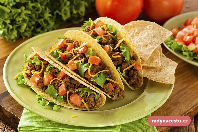 Nebojte se, že se mexickým tacos ušpiníte. Je to menší ostuda, než vzít na něj příbor