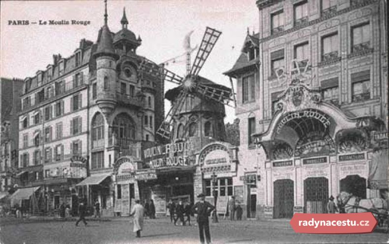 Moulin Rouge na historické fotografii z roku 1900