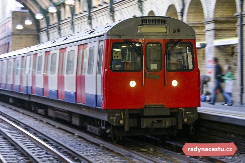 Londýnskému metru se říká tube - roura