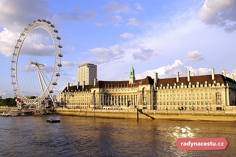 London Eye se řadí mezi TOP atrakce Londýna