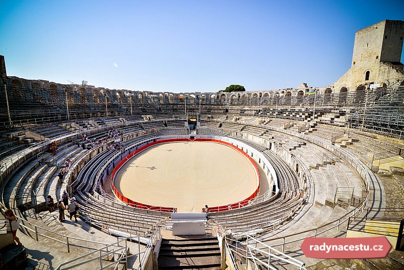 Aréna v Arles hostí pravidelně býčí zápasy