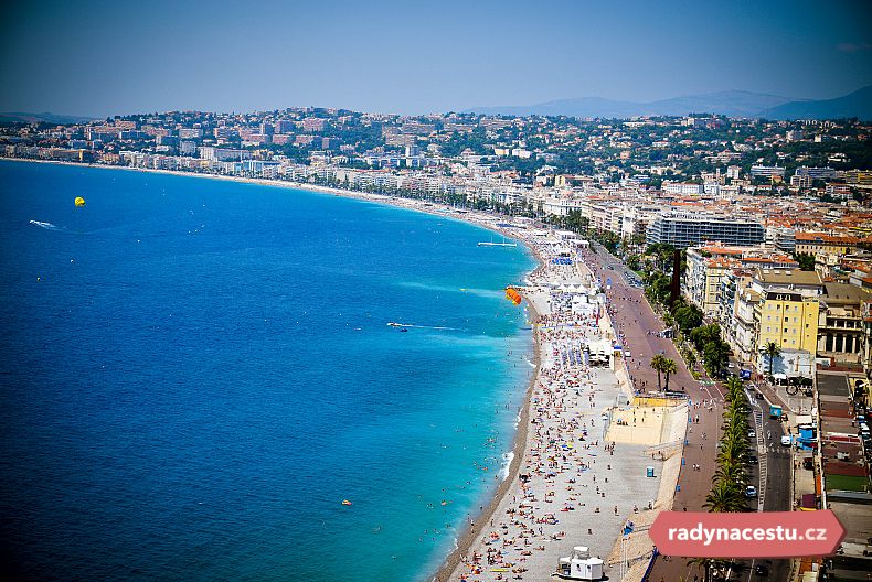 Pláž ve městě Nice