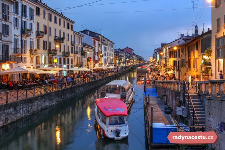 Zóna kolem kanálů Navigli je nejoblíbenějším místem, kam se v Miláně chodí na aperitiv 