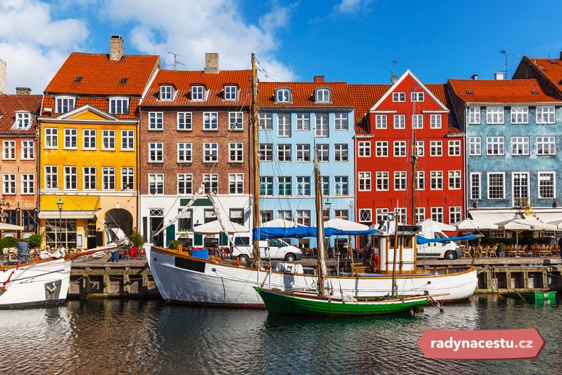 Kodaň je městem šťastných lidí a barevných upravených domů 