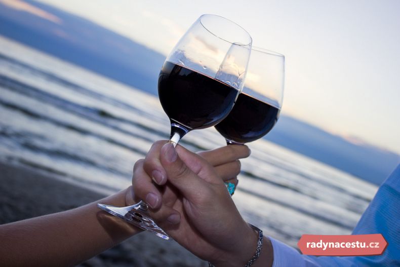 Region Apulie produkuje hlavně temně rudá vína 