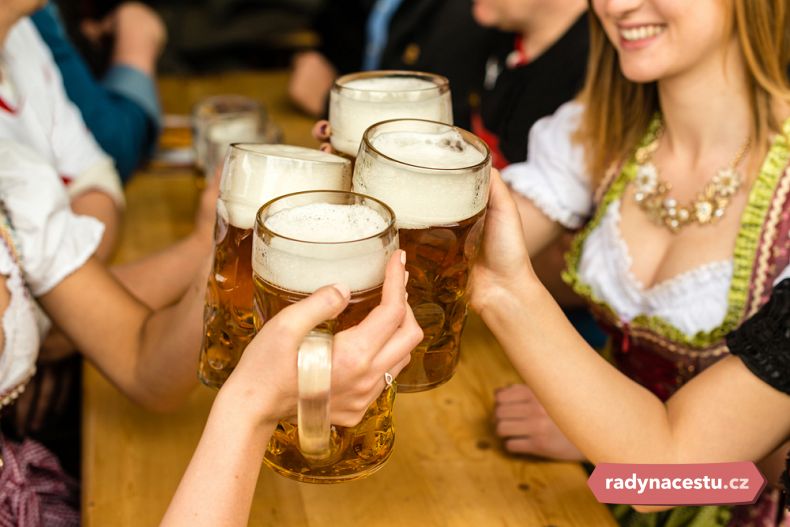 V Bavorsku se pivo pije z litrových tupláků 