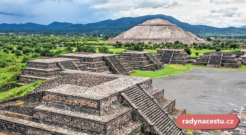 Pyramidy Teotihuacan