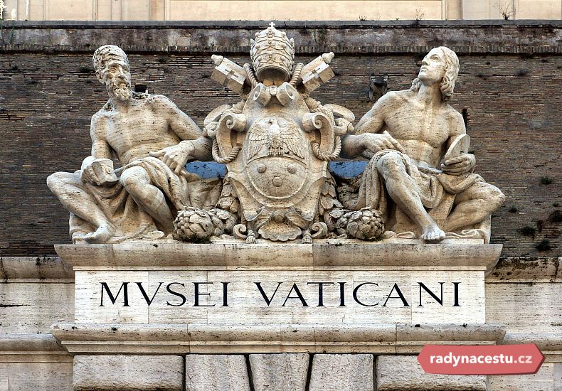 Mozaiky jsou umístěny ve Vatikánských muzeích