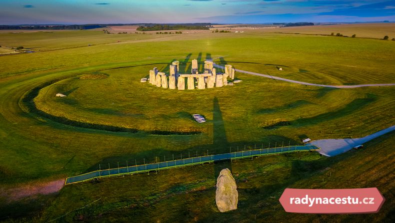 Archeologická znamenitost Anglie jménem Stonehenge
