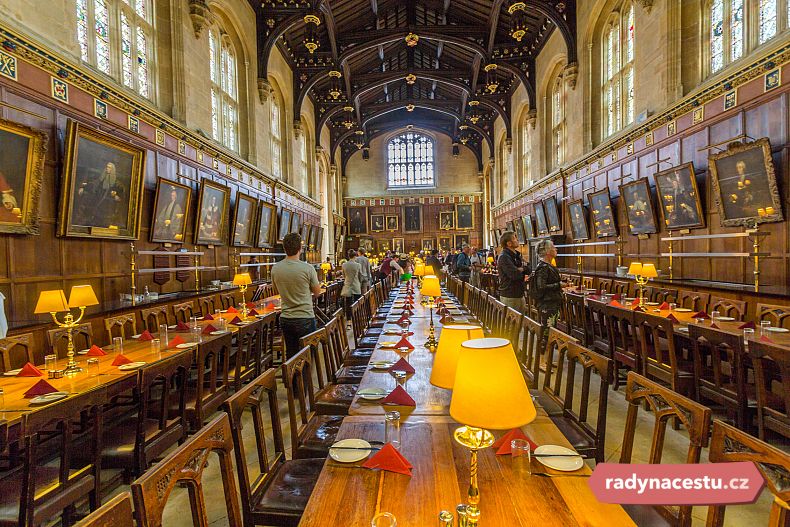 Místní jídelna sloužila jako předloha pro jídelnu v Bradavicích ve filmech o Harrym Potterovi
