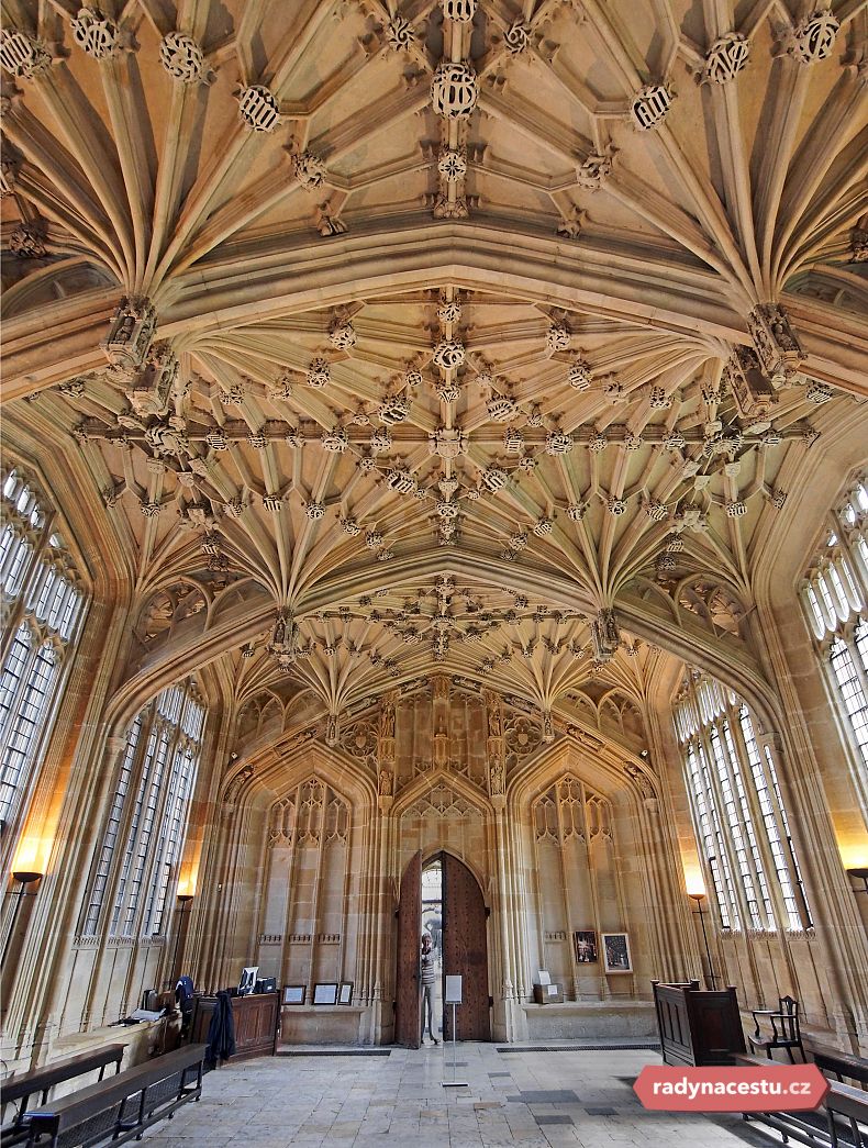 Divinity School v Oxfordu