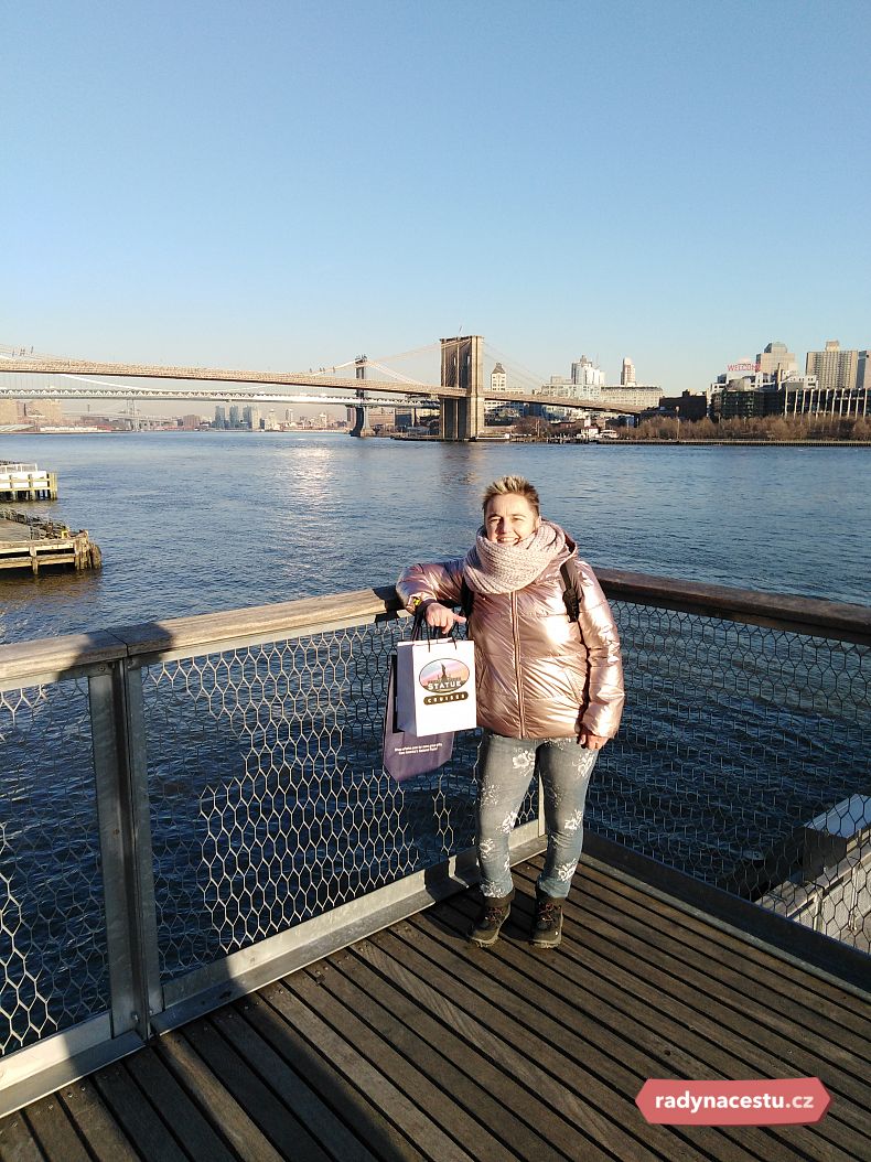 Dagmar s Brooklynským mostem
