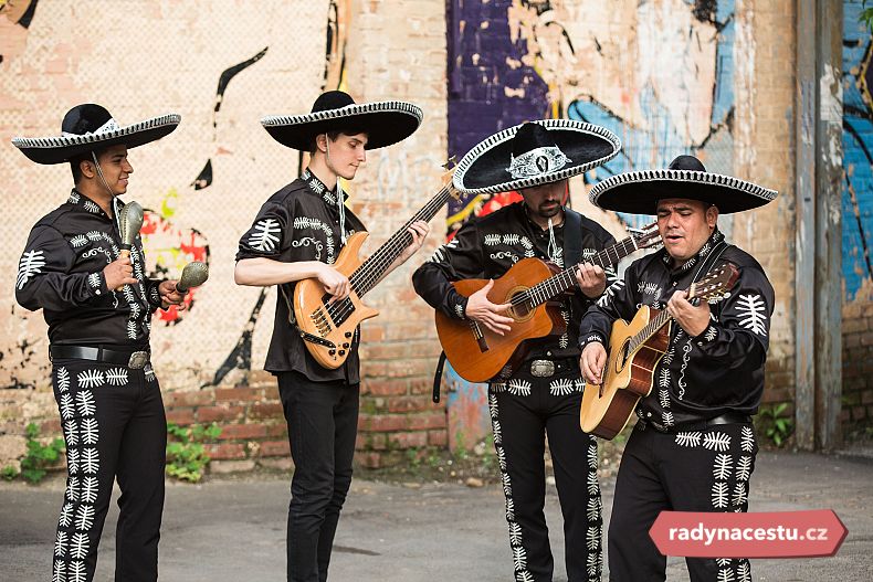 Mexičtí hudebníci nesmí chybět na žádné slavnosti