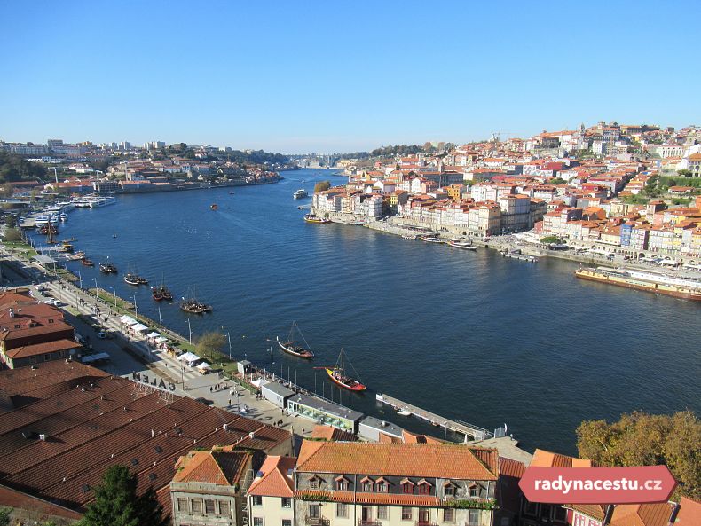 Výhled na Porto a řeku Douro