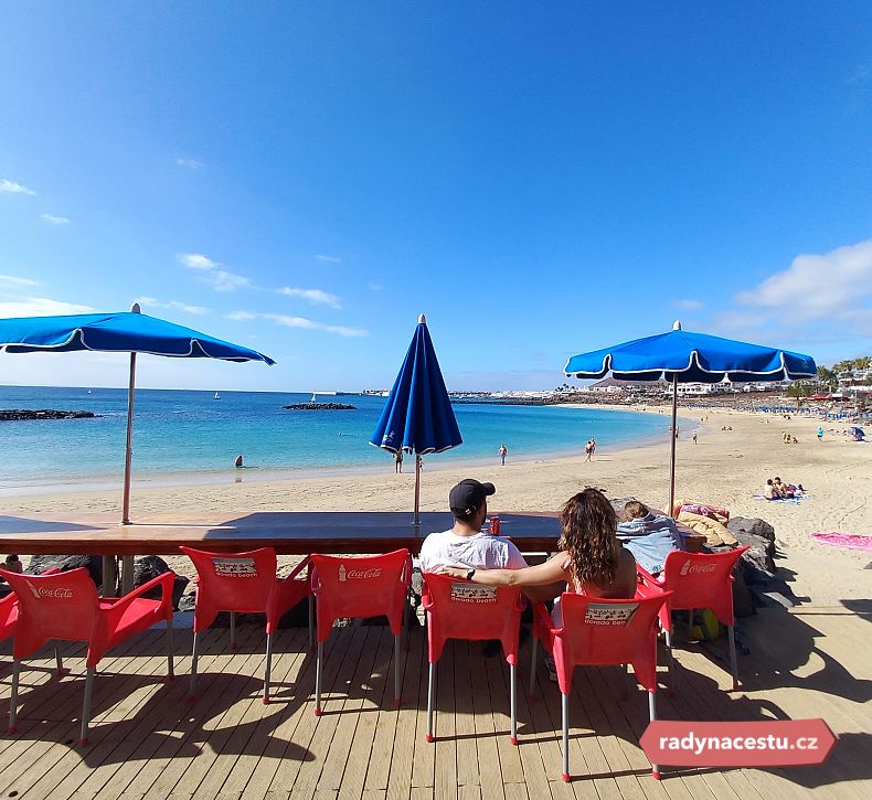Playa Blanca – rušné letovisko, nádherné pláže s vyhlídkou na sousední Fuerteventuru. Ideální místo pro relax!