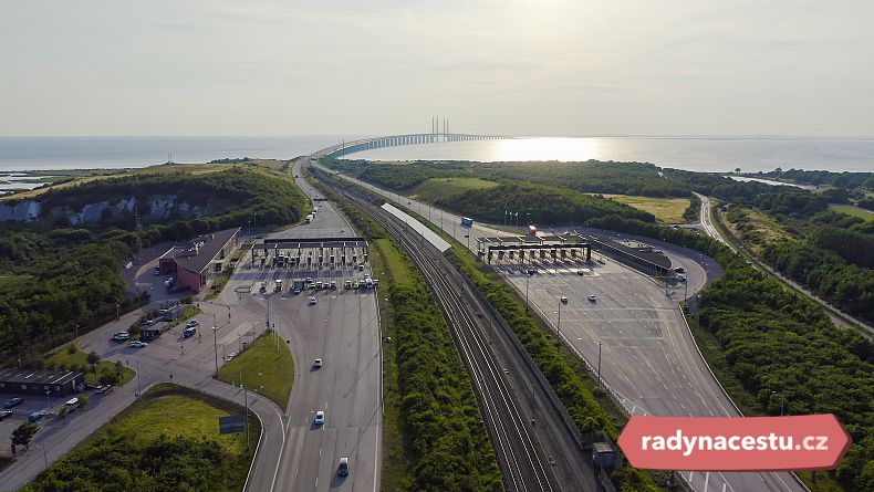 Takto to reálně vypadá, když vjíždíte na most přes platební brány ze švédského Malmö.