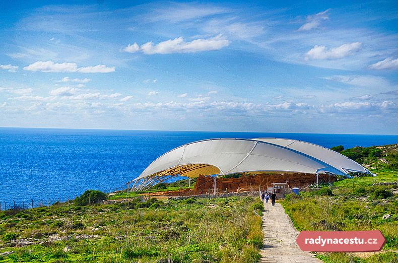 Mnajdra je jednou z nejzachovalejších maltských prehistorických památek.