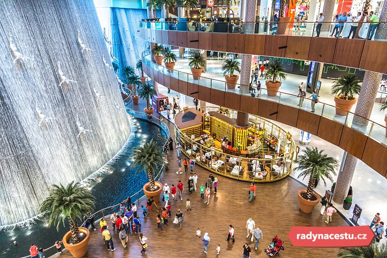 Luxusní nákupní centrum Mall v Dubaji