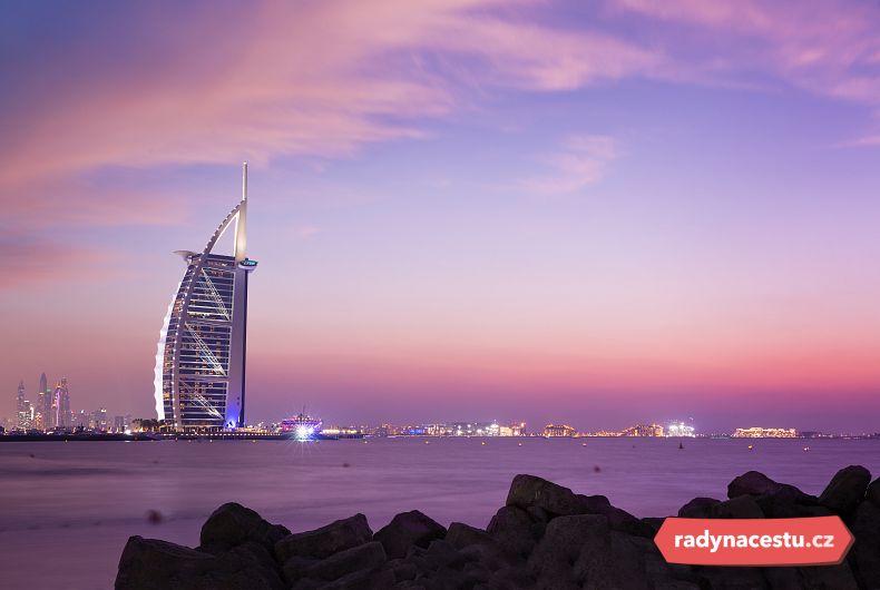 Hotel Burj Al Arab v Dubaji, král luxusu