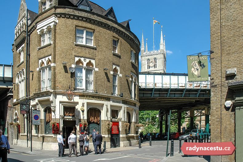 Nad Globe tavernou v Londýně bydlela filmová Bridget Jones