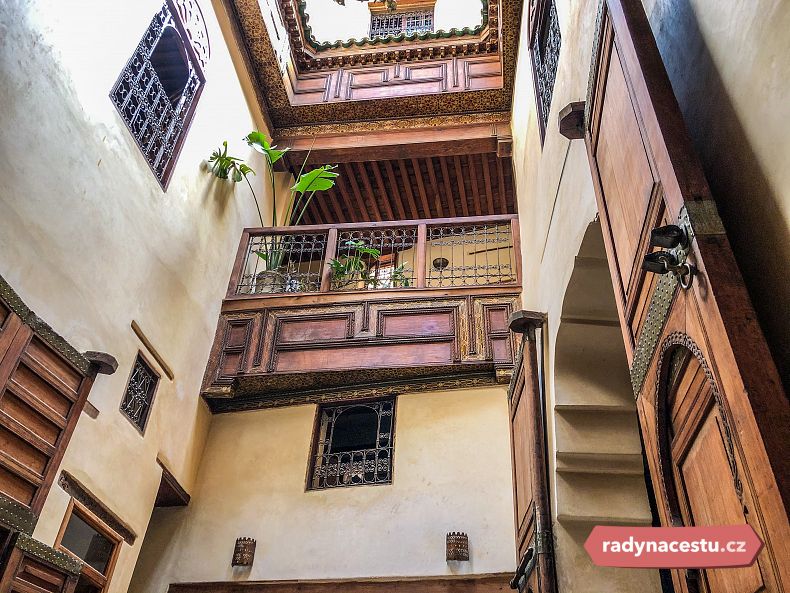 Tradiční budovy v Maroku udržují chladný vzduch v létě, v zimě se v nich ale netopí