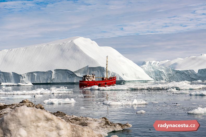 Ledovcový fjord se nejlíp prozkoumá z moře