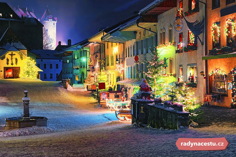 Švýcarské ulice ve vánočním hávu