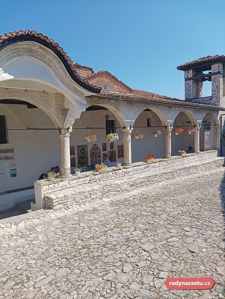 Kostel přebudován na muzeum slavného malíře Onufriho