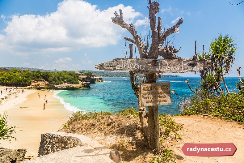 Lembongské ostrovy mají spoustu nádherných pláží, na kterých nepotkáte téměř žádné turisty