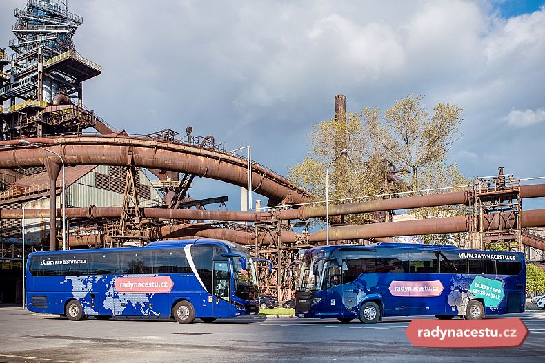 Na palubě našich autobusů vás čeká pohodlí, luxus a bezpečí