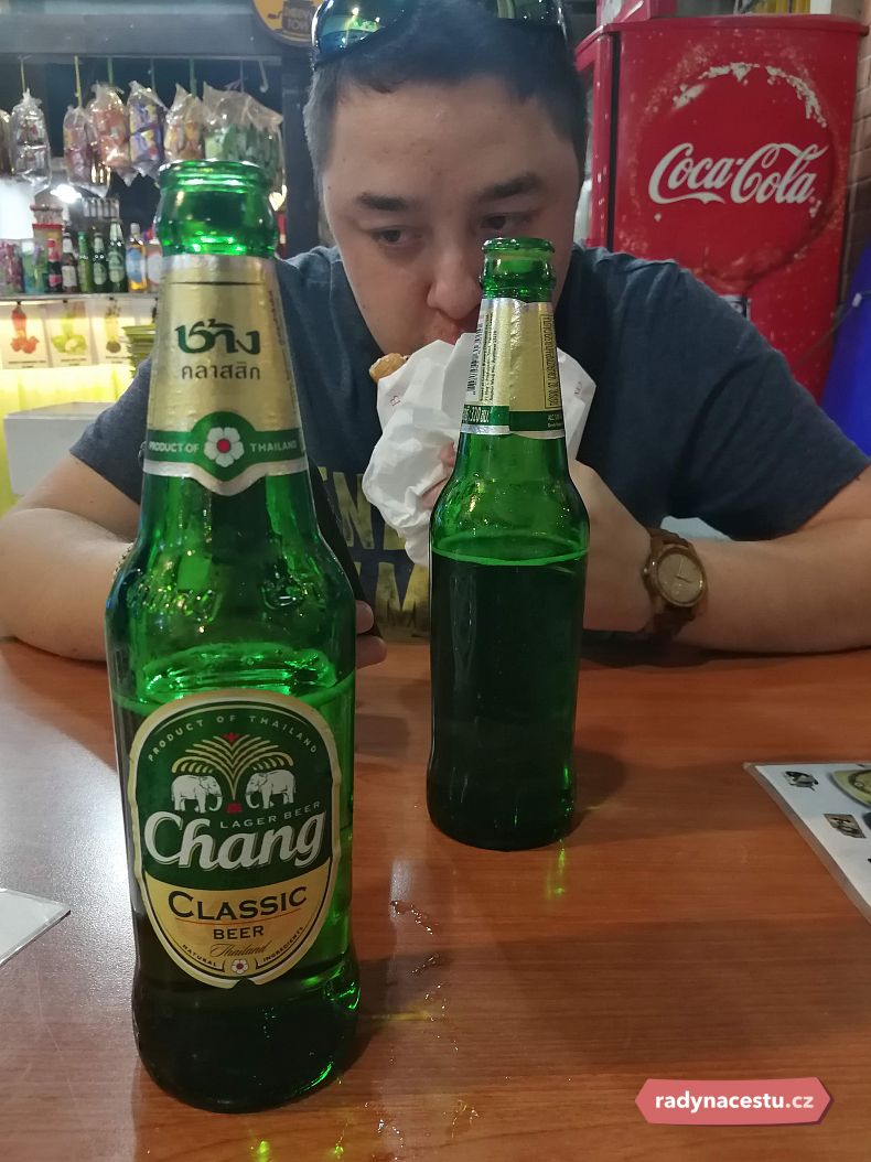 K Thajsku neodmyslitelně patří pivo Chang