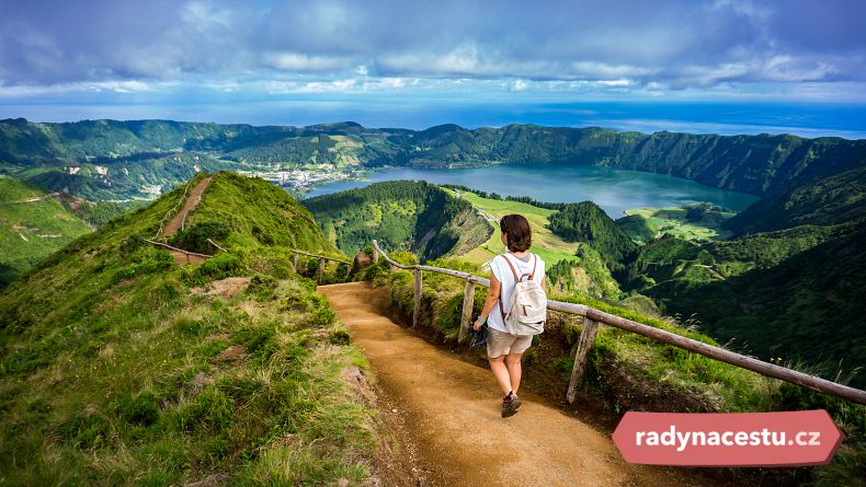 Vyhlídka nad kalderou Sete Cidades na ostrově São Miguel