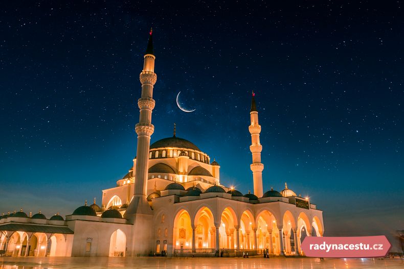 Nový měsíc na obloze, tzv. Shawwal – 9. měsíc islámského kalendáře