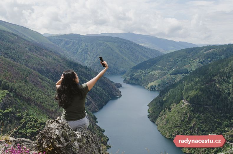 V Rakousku a Francii dochází k velkému počtu úrazů/úmrtí během turistiky a adrenalinových sportů