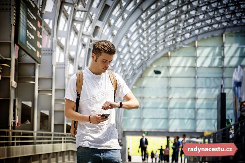 V případě, že chcete ušetřit čas a vyrážíte někam dál, jednoznačně zvolte letadlo