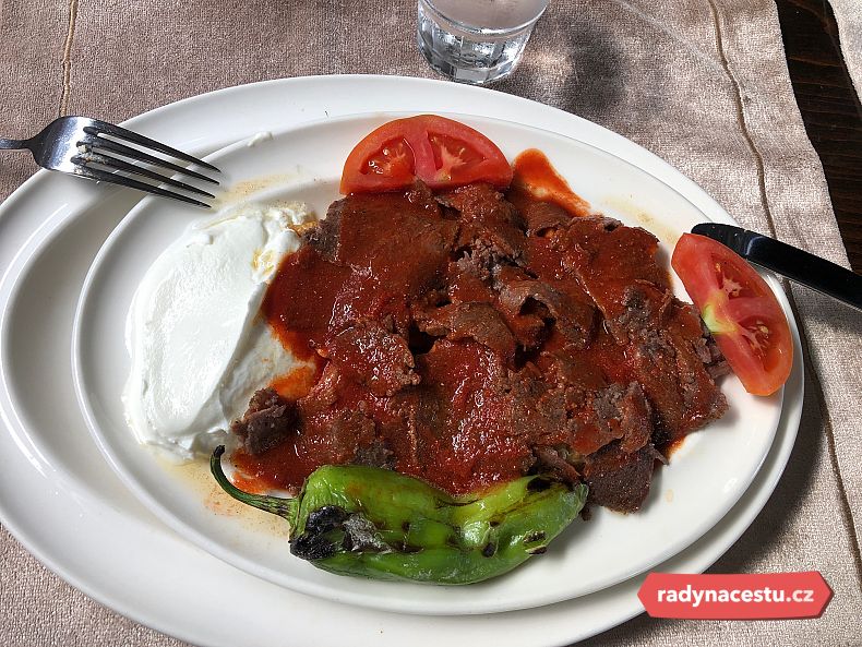 Výborný Iskender Kebab