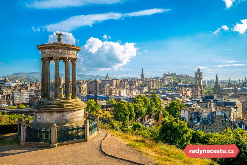 Rozhlédněte se na Edinburgh z Calton Hill… Nádhera, která bere dech!