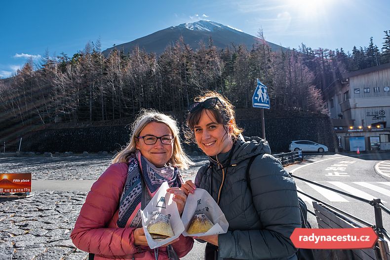 Ochutnávka dezertu ve tvaru hory Fuji