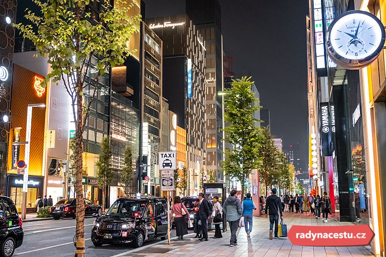 Procházka okolo hotelu ve čtvrti Ginza