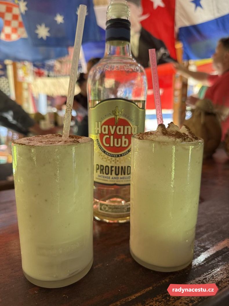 Piňa colada, jejíž součástí je bílý rum Havana Club