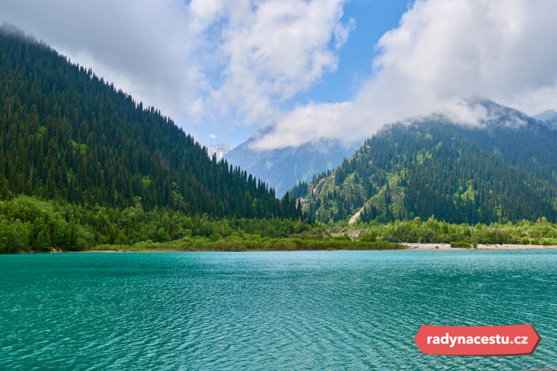 Nádherné jezero Issyk