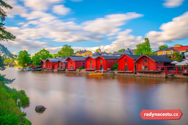 Ikonické červené domečky