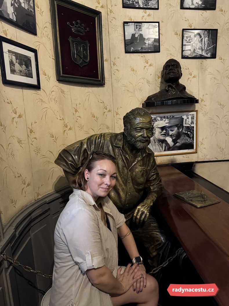 Víte, že Ernst Hemingway rád popíjel v barech po celé Havaně?