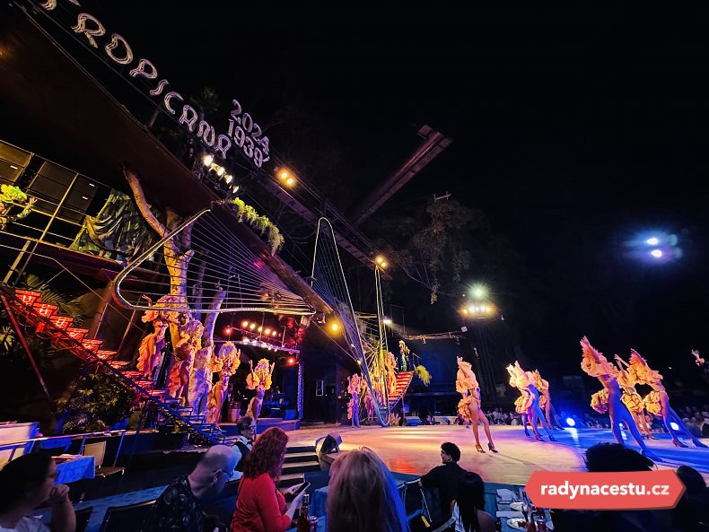 Proslulý bar Tropicana. Tolik energie na jednom místě jen tak nezažijete!