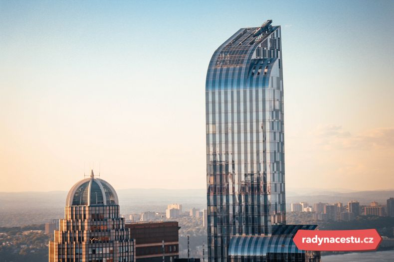 První z mrakodrapů na Billionaire’s Row