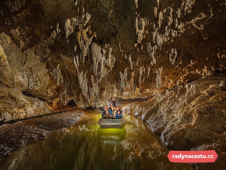 Francouzské „Ariežské Benátky“ v celé své kráse při podzemní plavbě
