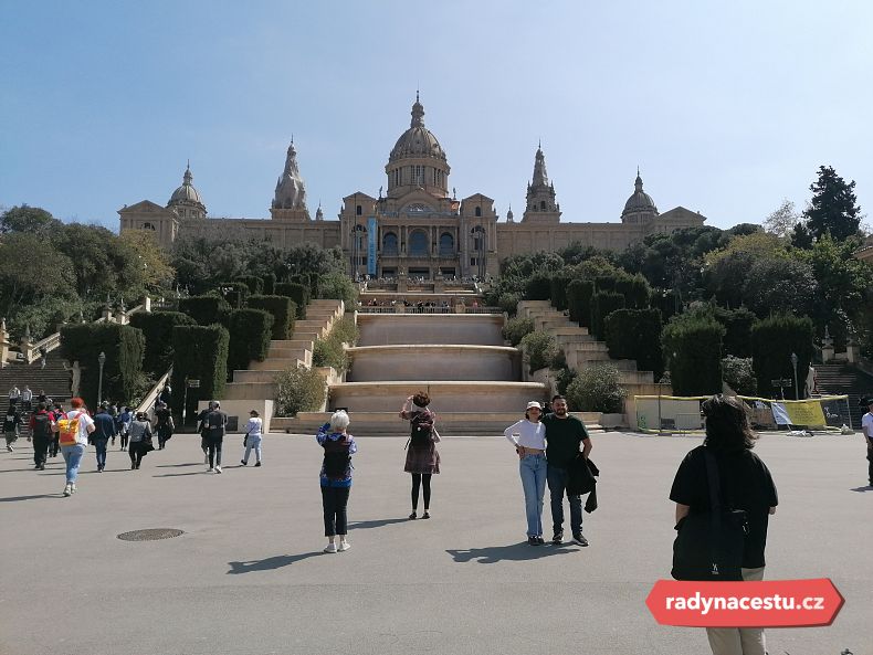 Cesta k Museu Nacional d’Art de Catalunya